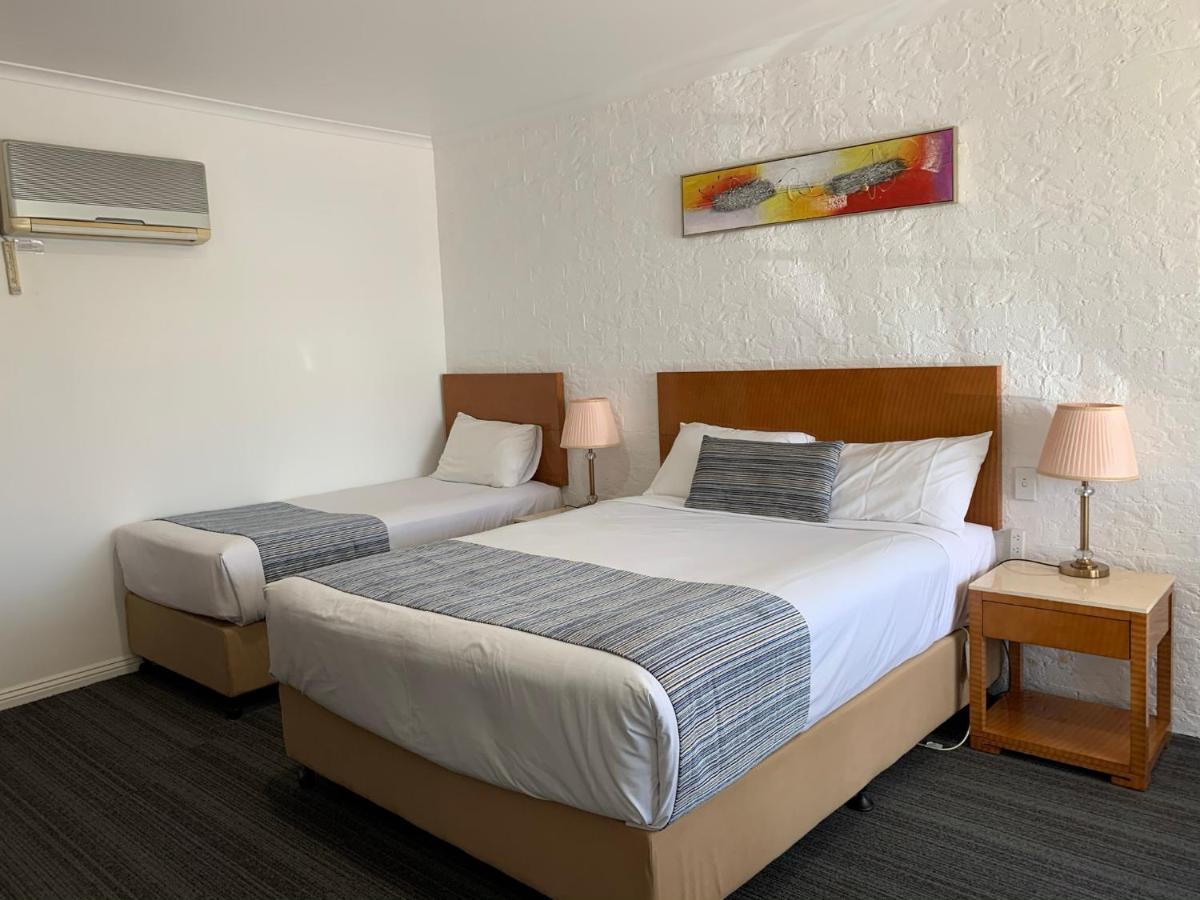 Swaggers Motor Inn Yass Exterior photo