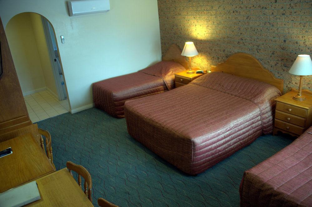 Swaggers Motor Inn Yass Exterior photo