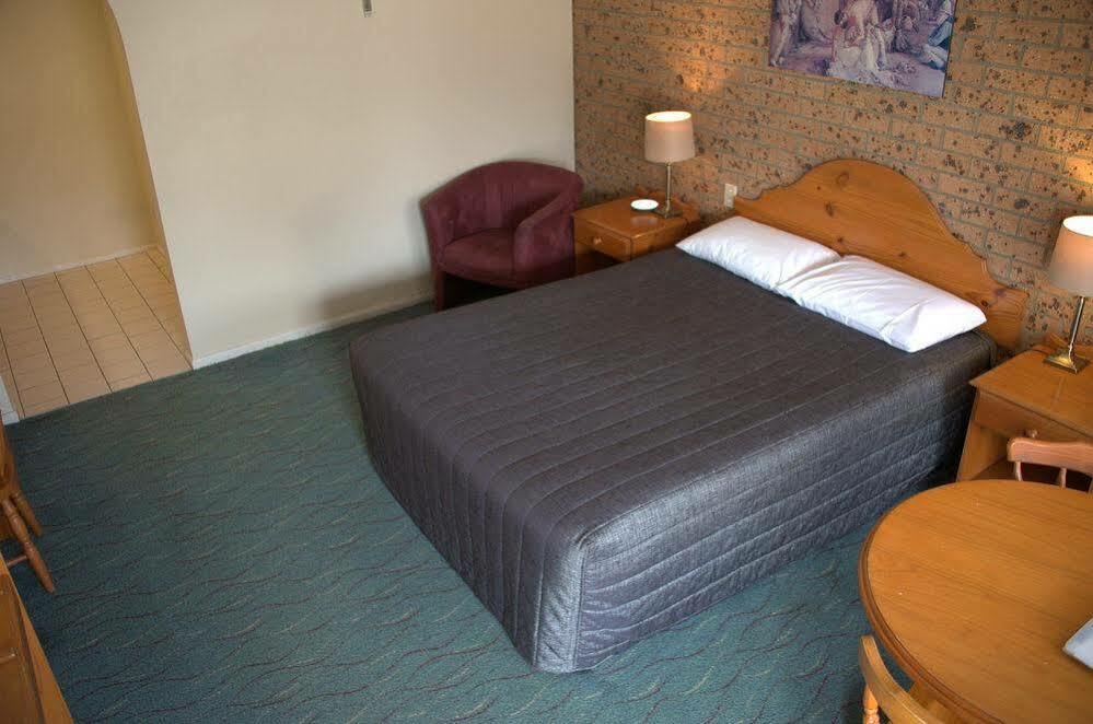 Swaggers Motor Inn Yass Exterior photo